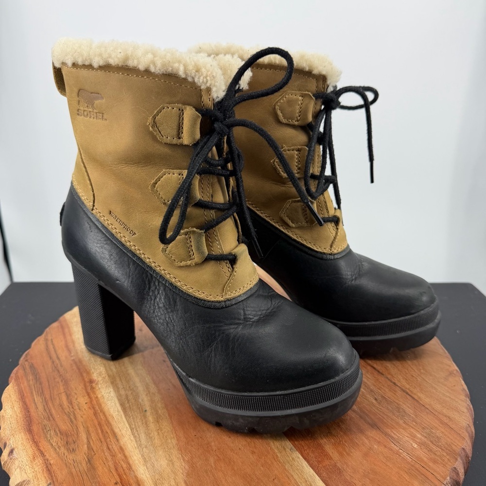 Sorel Dacie Lace up High Heel Black tan Leather Winter Boots 6.5 shearling